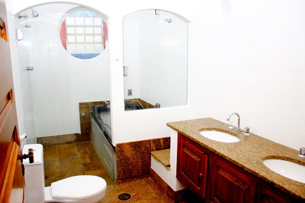 imgi_27_banheiros_unidade1_casa_de_repouso_em_campinas_5